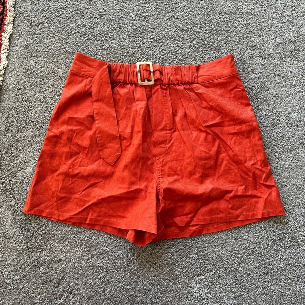 L'Academie Belted Short NWT